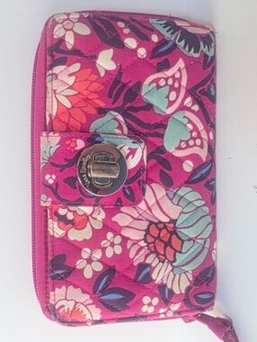 Vera Bradley Bloom Berry RFID Turnlock Wallet Pink Floral Women's Wallet